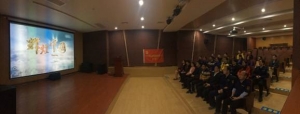 縱覽集團組織觀看影片《厲害了，我的國》