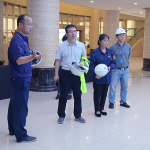 南寧市科技局黨委書記、副局長(zhǎng)王亞楠一行蒞臨縱覽集團(tuán)調(diào)研指導(dǎo) ...