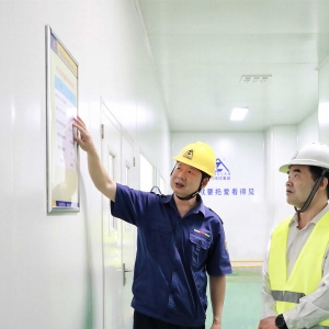 南寧市總工會黨組書記、常務(wù)副主席倫建帶隊到縱覽集團(tuán)開展班組建設(shè)調(diào)研工作 ...